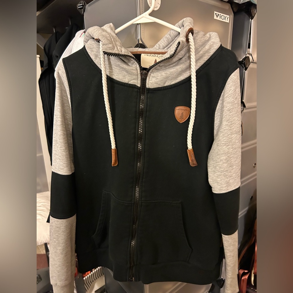 Women’s L Wanakome